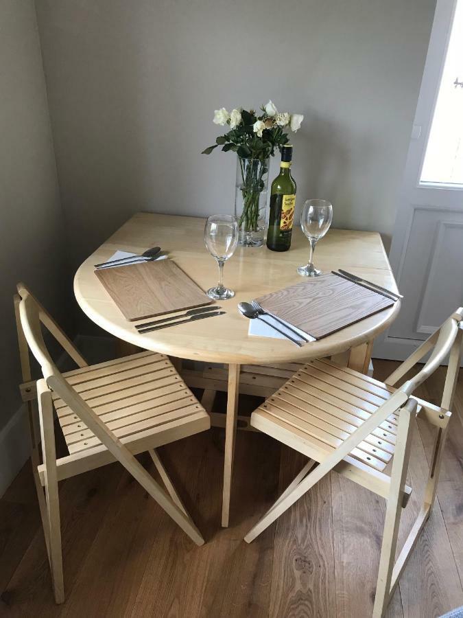 Self-Contained Studio City Centre Location Инвернес Екстериор снимка