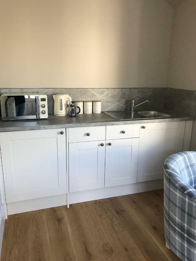 Self-Contained Studio City Centre Location Инвернес Екстериор снимка